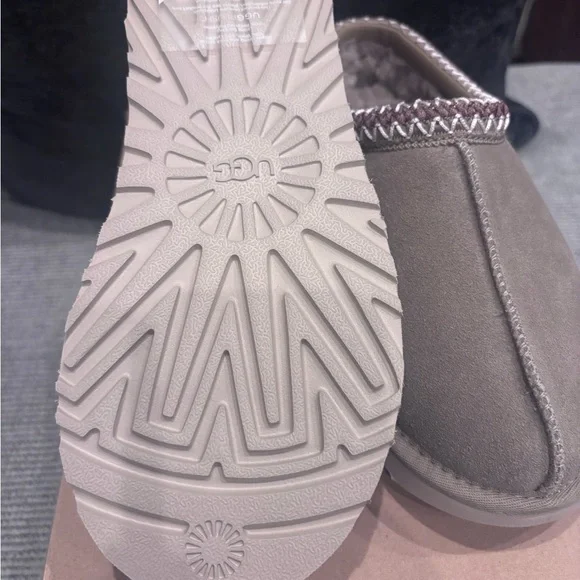 UGG new color Suede Slip-On Shoes brand new size 7 - Picture 5 of 10